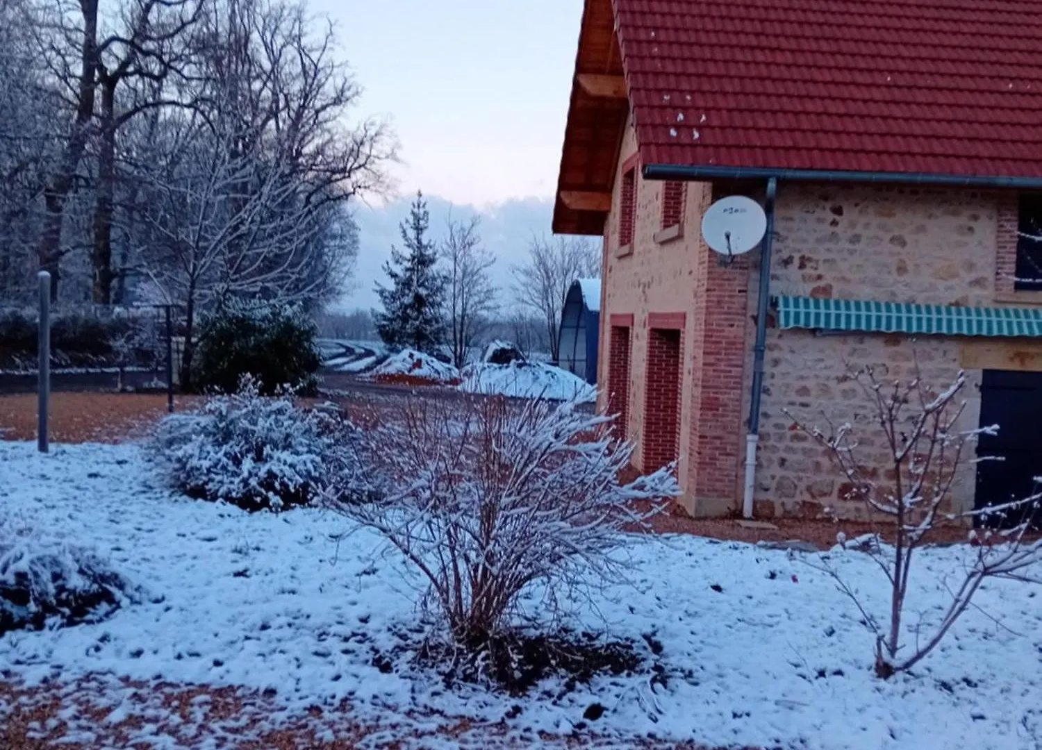 Maison De Campagne Glaine-Montaigut France